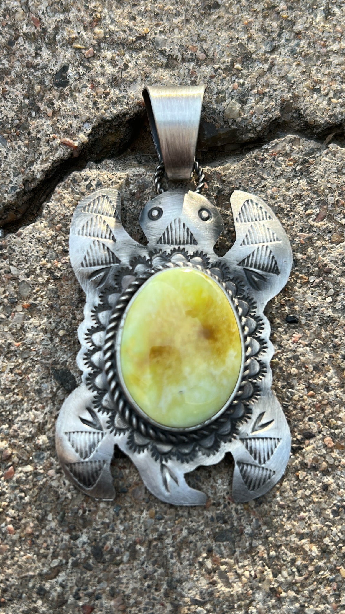 Palomino turquoise turtle pendent