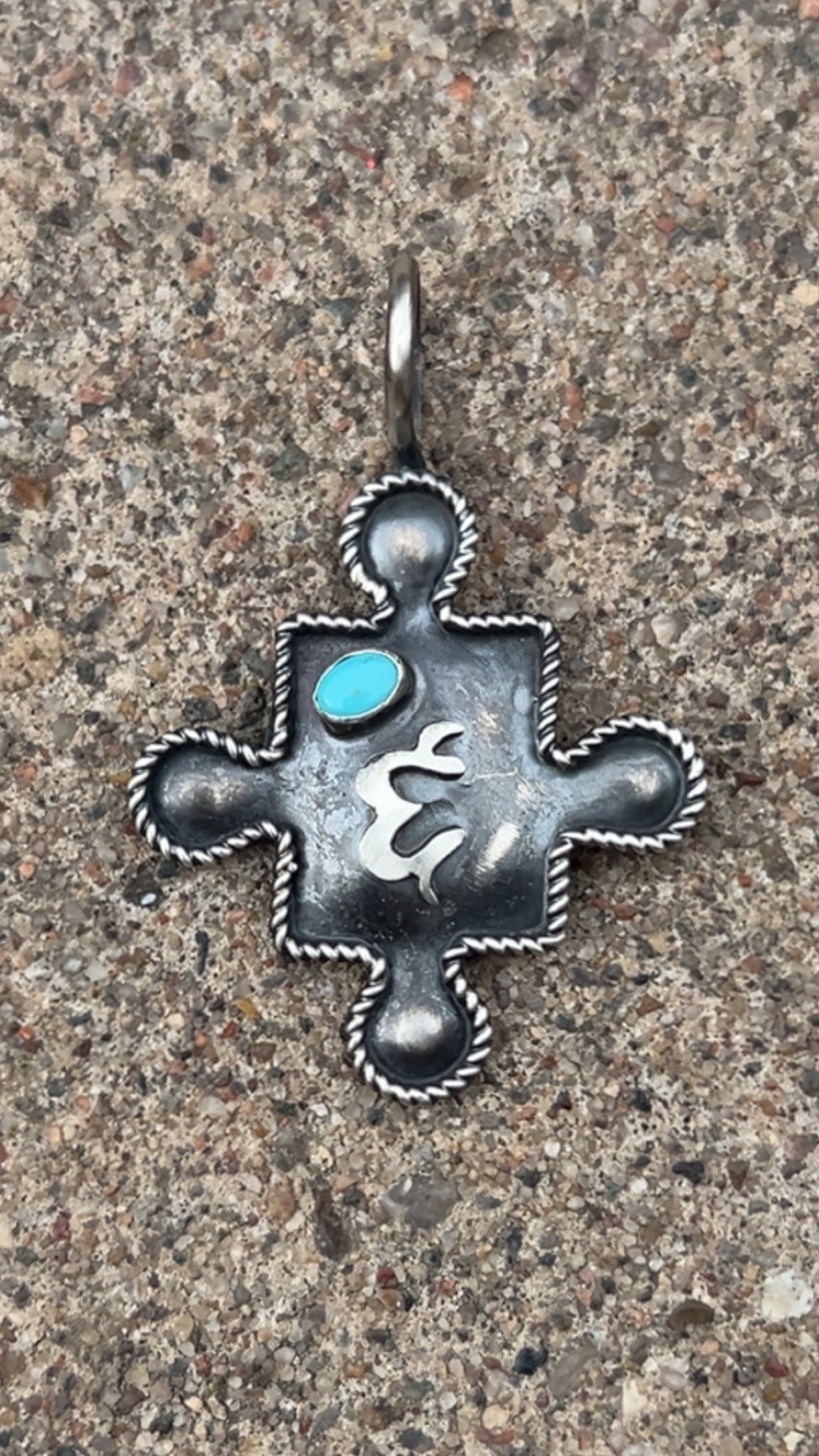 Puzzle pendent